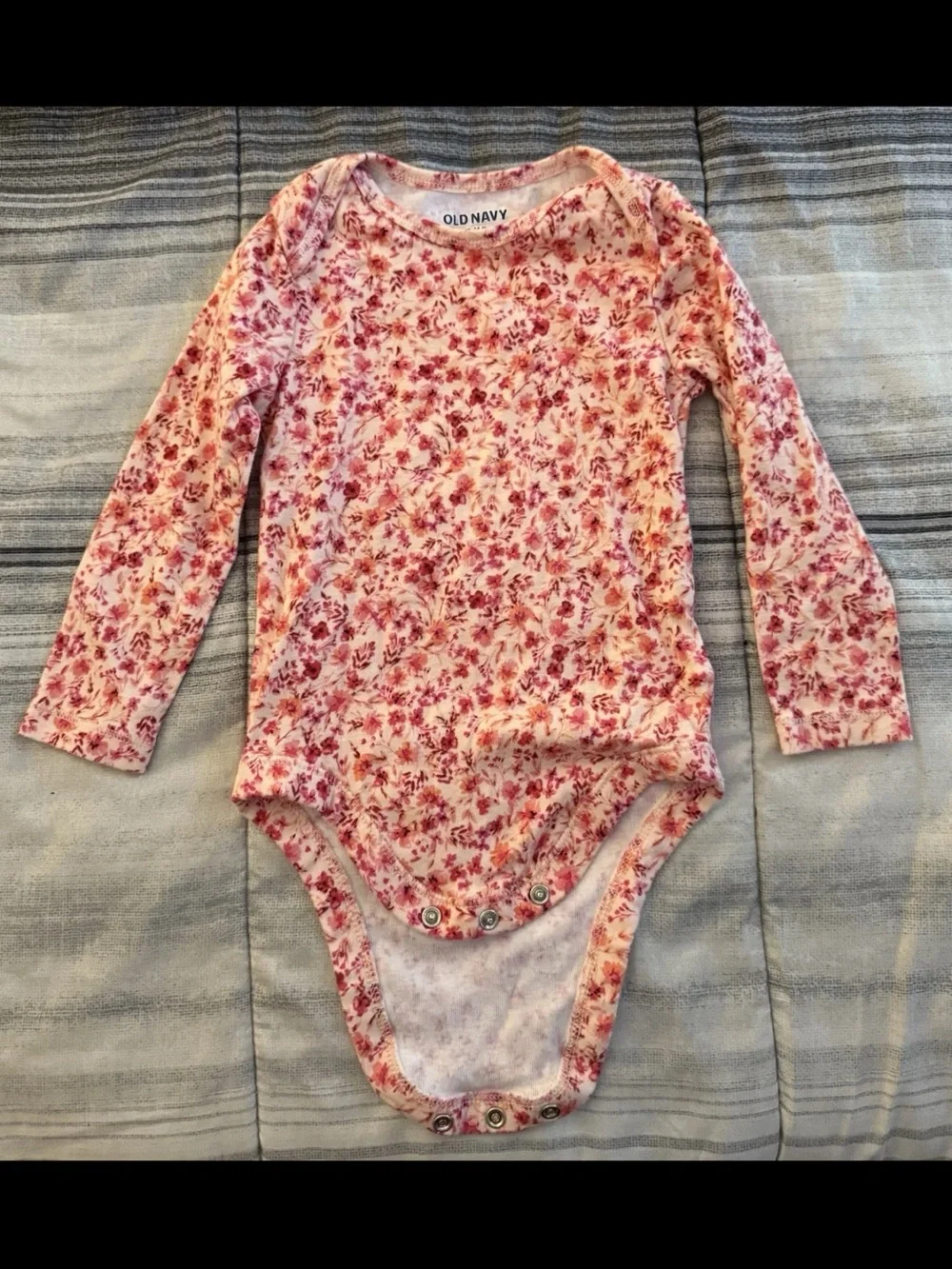 OLD NAVY Baby Girl Long Sleeve Pink Floral Snap 1 Pc. Bodysuit 18-24 Months